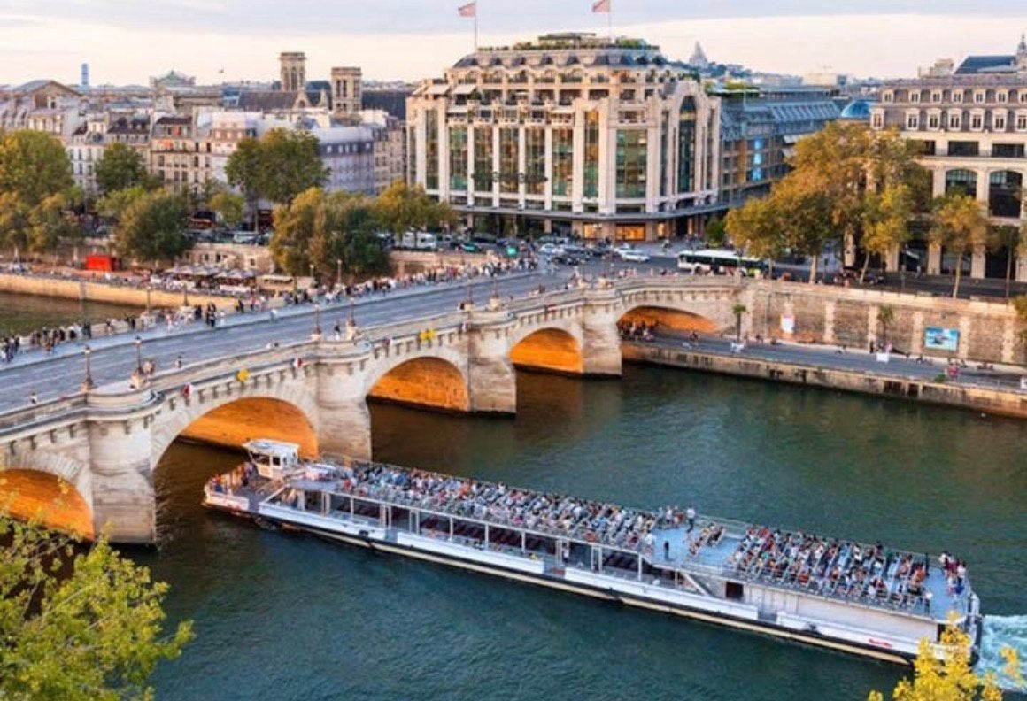 Paris: croisière sur la Seine pour 4 personnes, Tickets & Billets, Ticket ou Carte d'accès