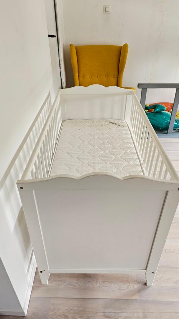 Ikea Hensvik-bed, Kinderen en Baby's, Kinderkamer | Bedden, Ophalen, Gebruikt, Minder dan 140 cm, Matras