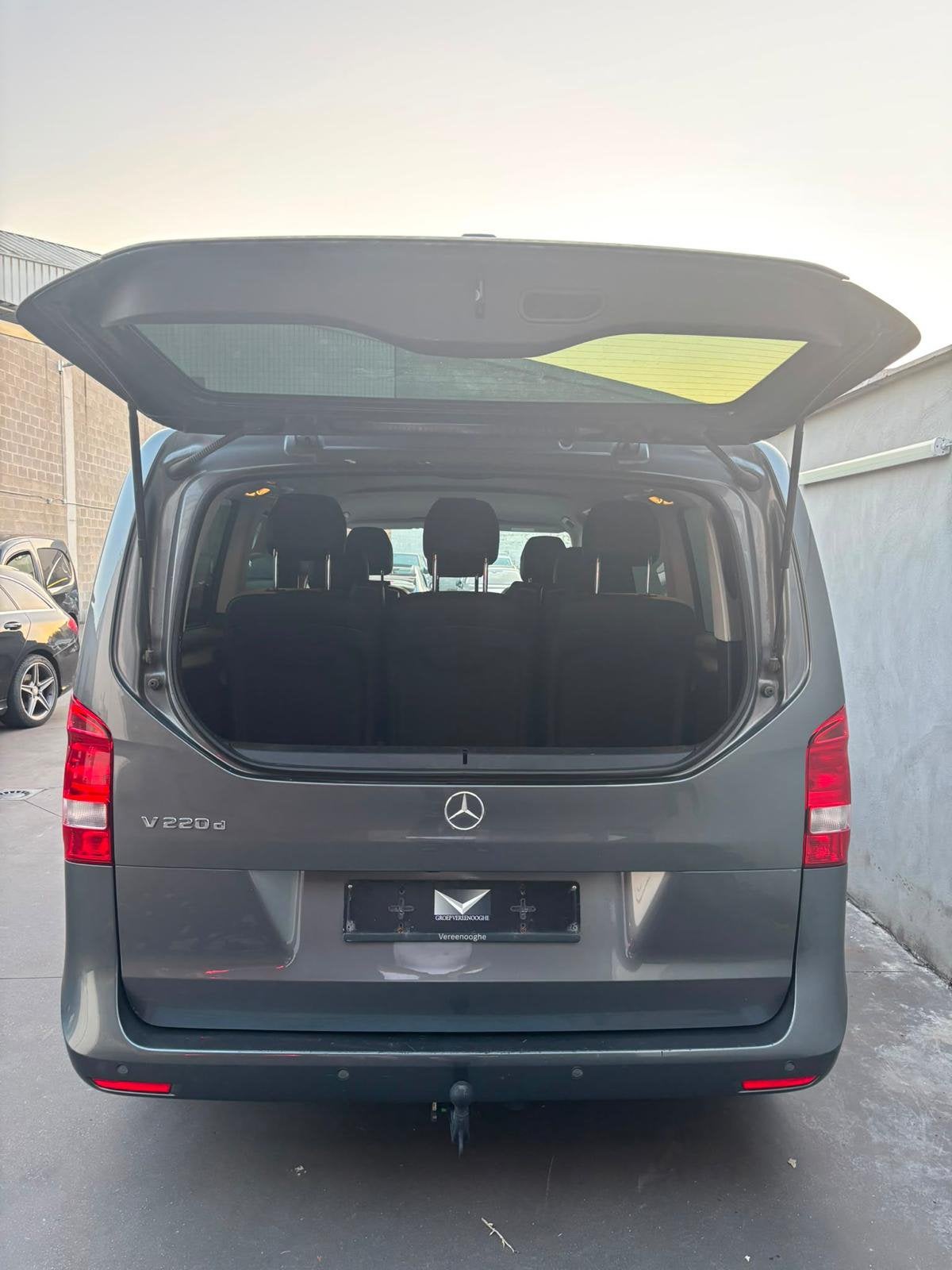 Mercedes V-klasse 220 CDI / 8 plaatsen, Auto's, Automaat, Monovolume, Bedrijf, Diesel