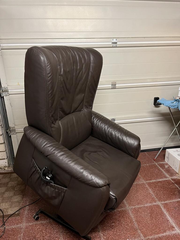 Electrische relaxzetel, Huis en Inrichting, Fauteuils, Ophalen, Leer