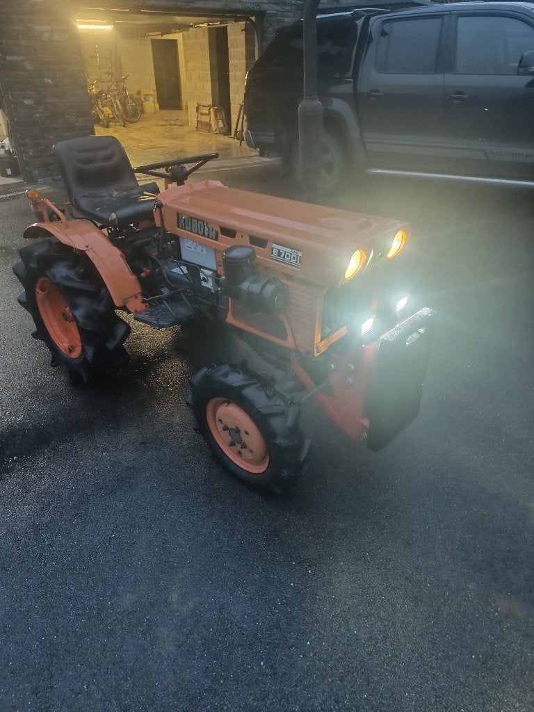 Kubota B7001 4x4 – Très bon fonctionnement – Hydraulique, Enlèvement, Utilisé, Jusqu'à 80 ch, Autres marques