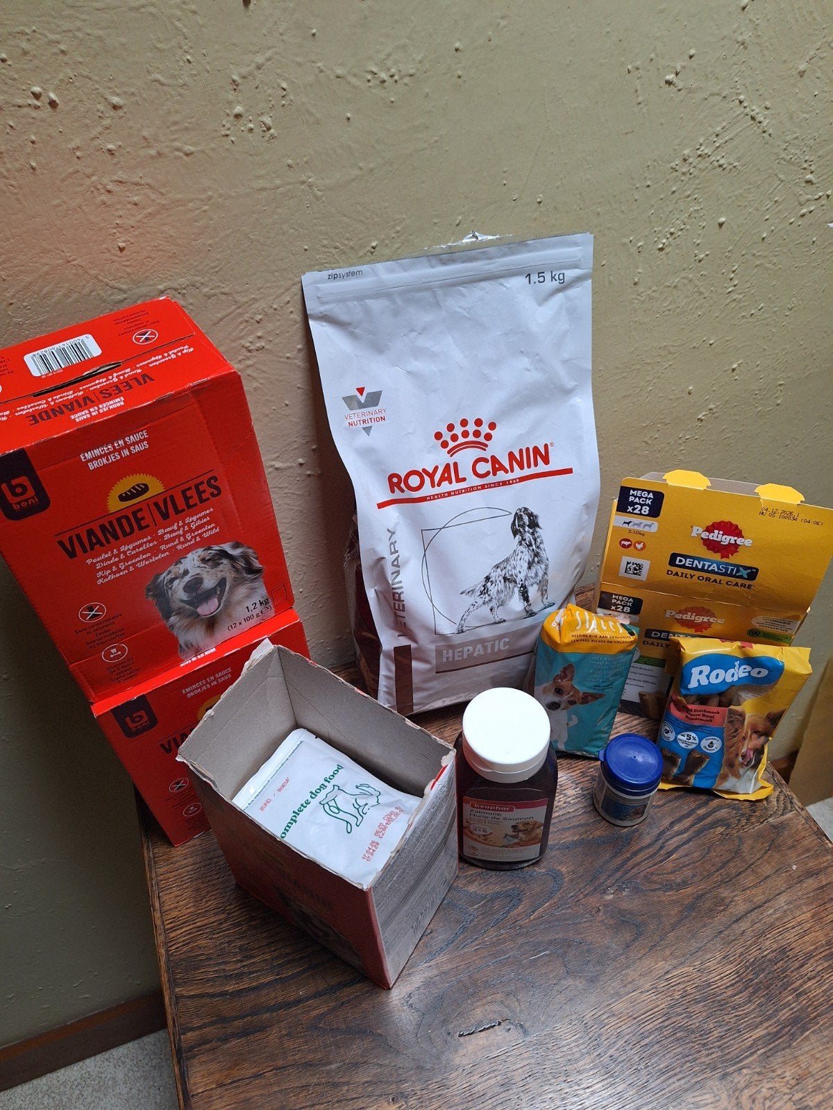 Honden pakket (voeding, verzorging & snacks), Boeken, Ophalen, Honden