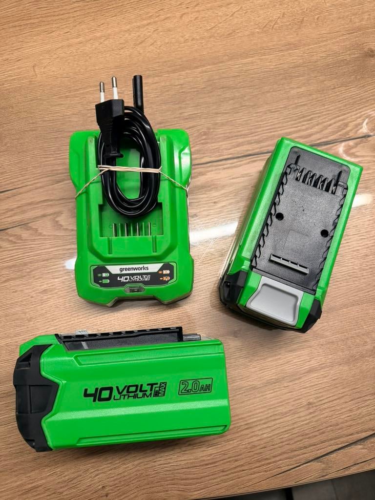 2x Greenworks Accu + oplaadstation, Enlèvement, Comme neuf