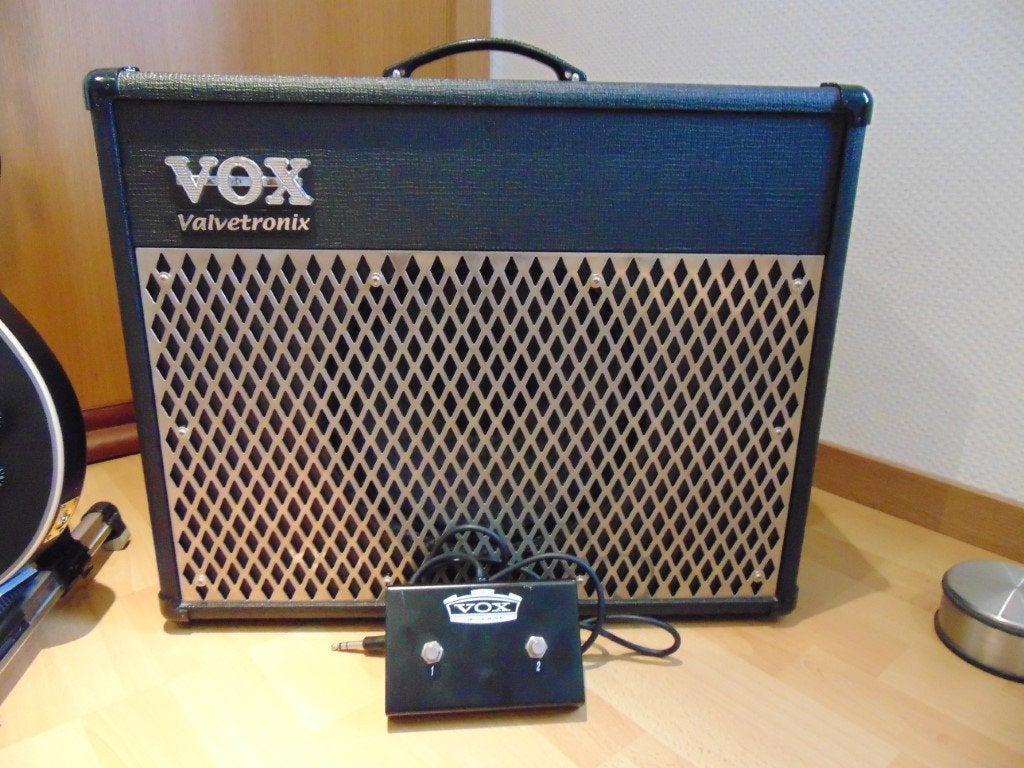 Vox AD50VT Valvetronix  , Gitaar Harley Benton SC-1000 SBK ., Muziek en Instrumenten, Ophalen, Nieuw, Gitaar, 50 tot 100 watt