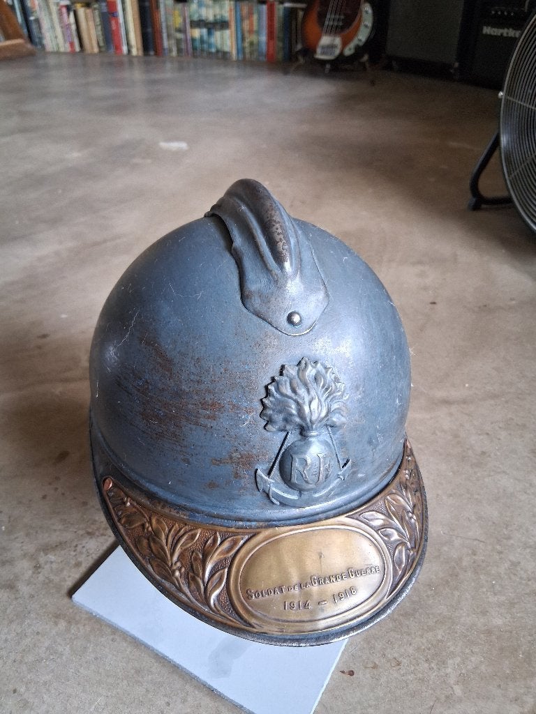 Koloniale infanterie wo1 Frankrijk.  150 €, Verzamelen, Militaria | Algemeen, Ophalen of Verzenden, Landmacht, Helm of Baret