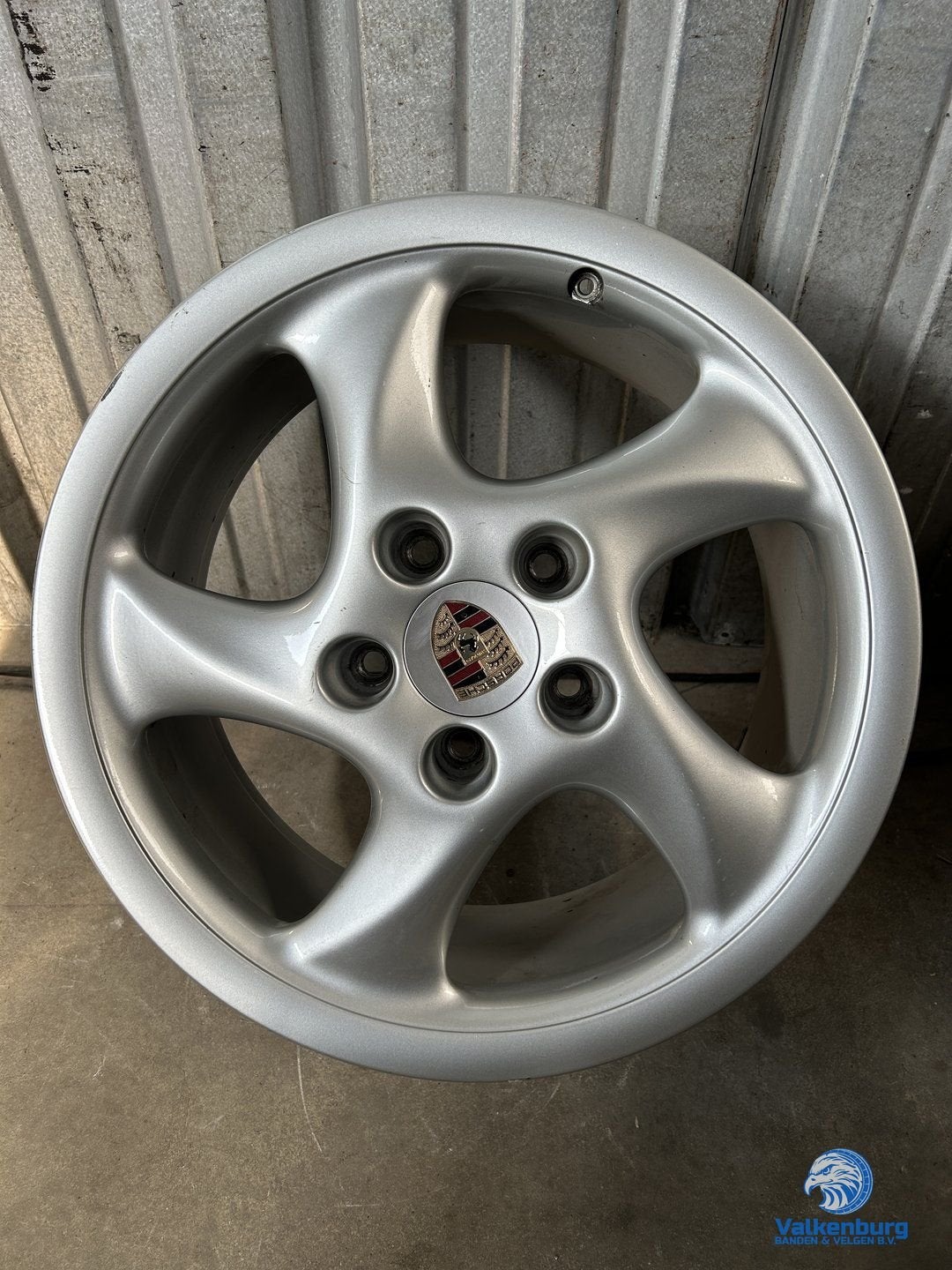 1 stuks originele Porsche 993 Hollow Spoke Turbo Twist 18 in, Véhicule de tourisme, -, Pneu(s), Utilisé