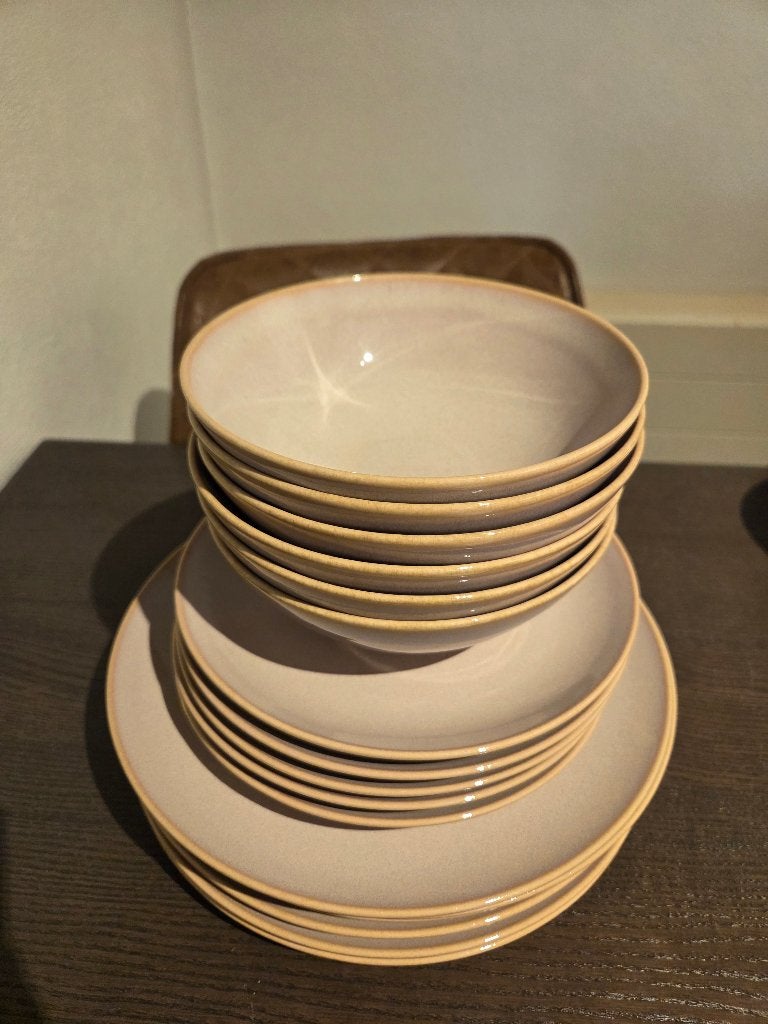 Bordenset lichtroze, Ophalen, Gebruikt, IKEA, Bord(en)