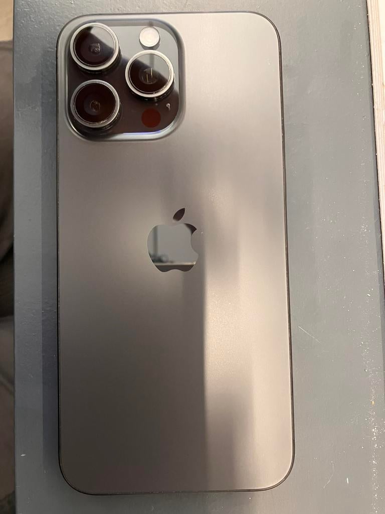 Iphone 15 pro max 1Tb 92% Batterij, Telecommunicatie, Mobiele telefoons | Hoesjes en Screenprotectors | Apple iPhone, Ophalen of Verzenden