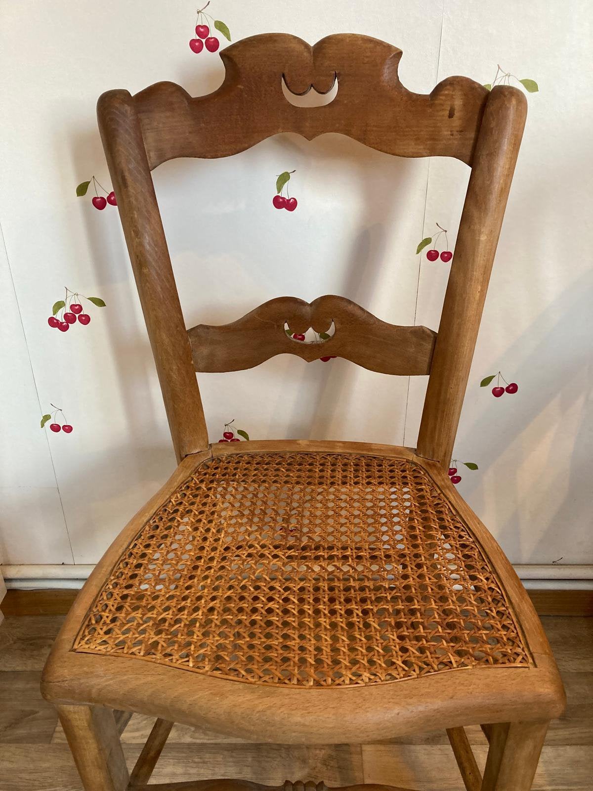 Lot de 4 chaises en bois, Antiquités & Art, Enlèvement