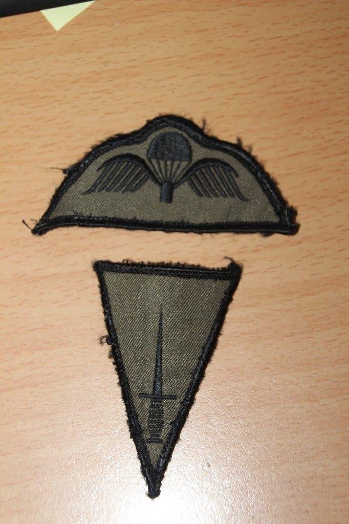ABL „A Para” en „A Commando” Kenteken (homogeen), Verzamelen, Verzenden, Landmacht, Embleem of Badge