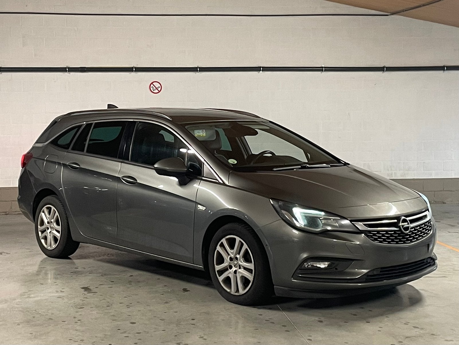 BESTE HIERBIJ VERKOOP IK MIJN PRACHTIGE: OPEL ASTRA SPORTS, Auto's, Euro 6, Bedrijf, Diesel, Te koop