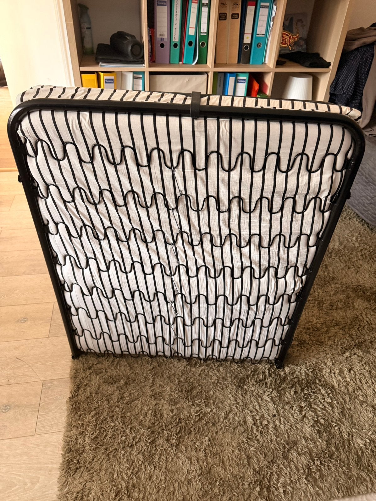 Lit d’appoint utilisé une dizaine de fois, Maison & Meubles, Chambre à coucher | Lits, Enlèvement, Utilisé