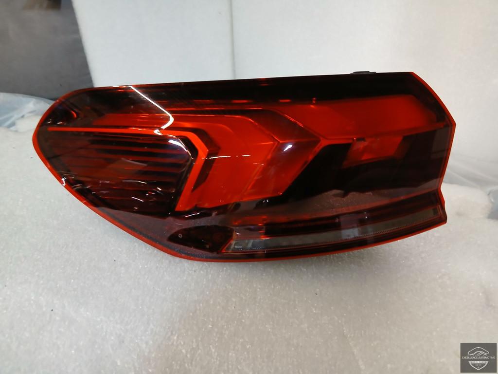 Audi Q6 85H E-Tron 24+ LED Achterlicht Links 85H945207, Gebruikt, AUDI AG, Auto-Union-Strasse 1
85045  Ingolstadt, DE, Audi