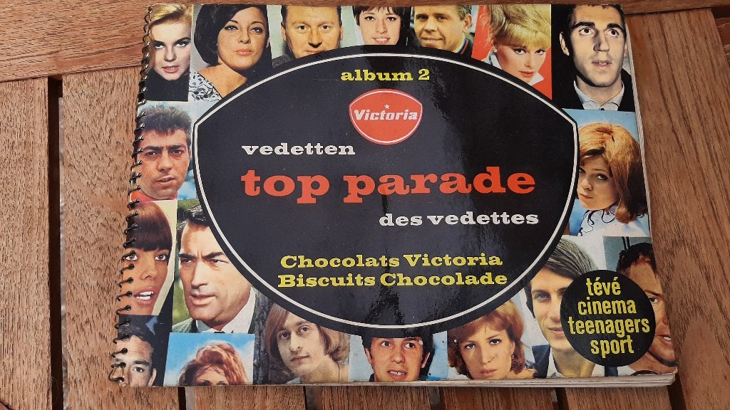 plaatjesboek vedetten top parade deel 2 & 4, 1960 tot 1980, Gebruikt, Ophalen of Verzenden, Prent