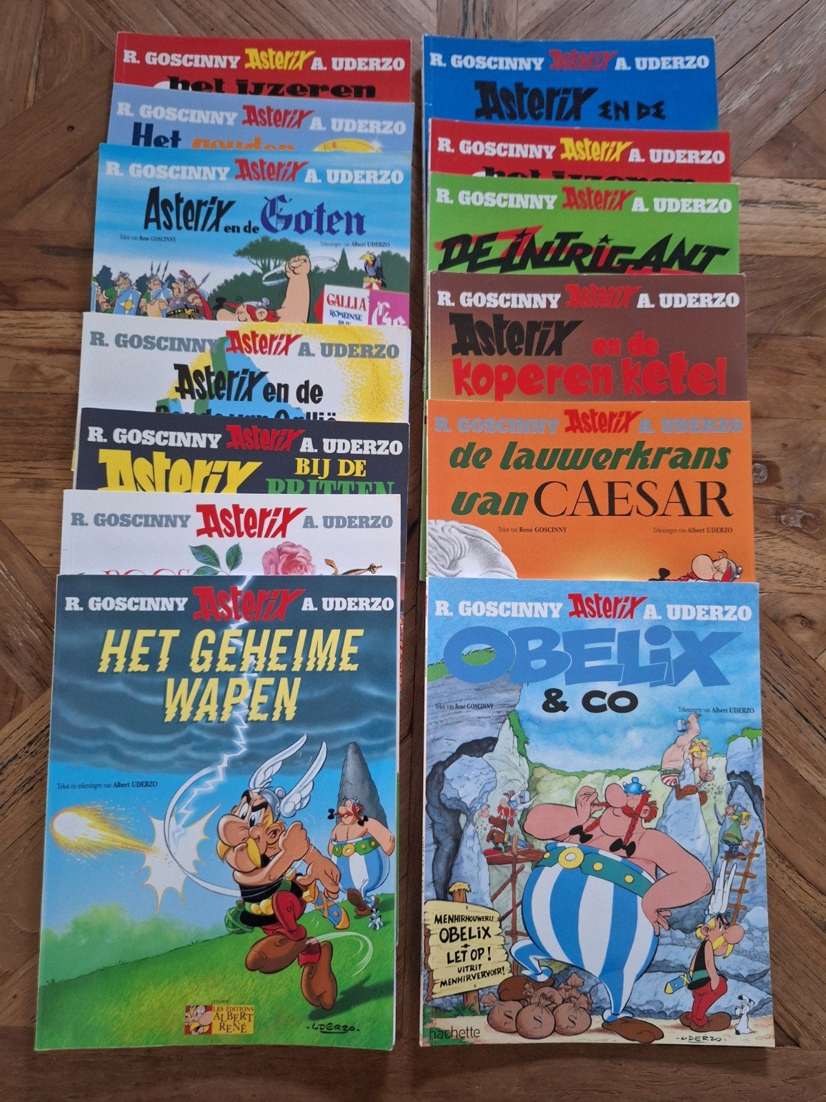 12 stripalbums Asterix, Meerdere stripboeken, Ophalen, Gelezen, R. Goscinny & A. Uderzo