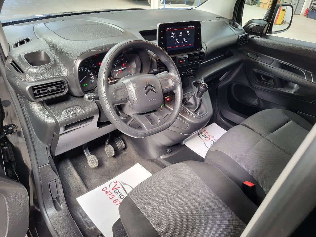 9. Citroën Berlingo — Navi, CarPlay, climatisation, 3 sièges, https://public.car-pass.be/vhr/b5bed66b-974f-4994-ab94-47a3404919f5