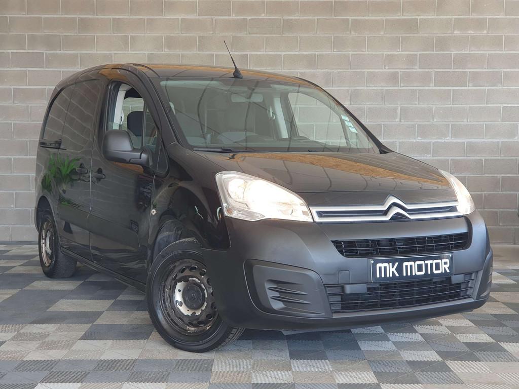 Citroën Berlingo 1.6 DIESEL 99CV - UTILITAIRE - CARPLAY, Voorwielaandrijving, Stof, Gebruikt, Euro 6