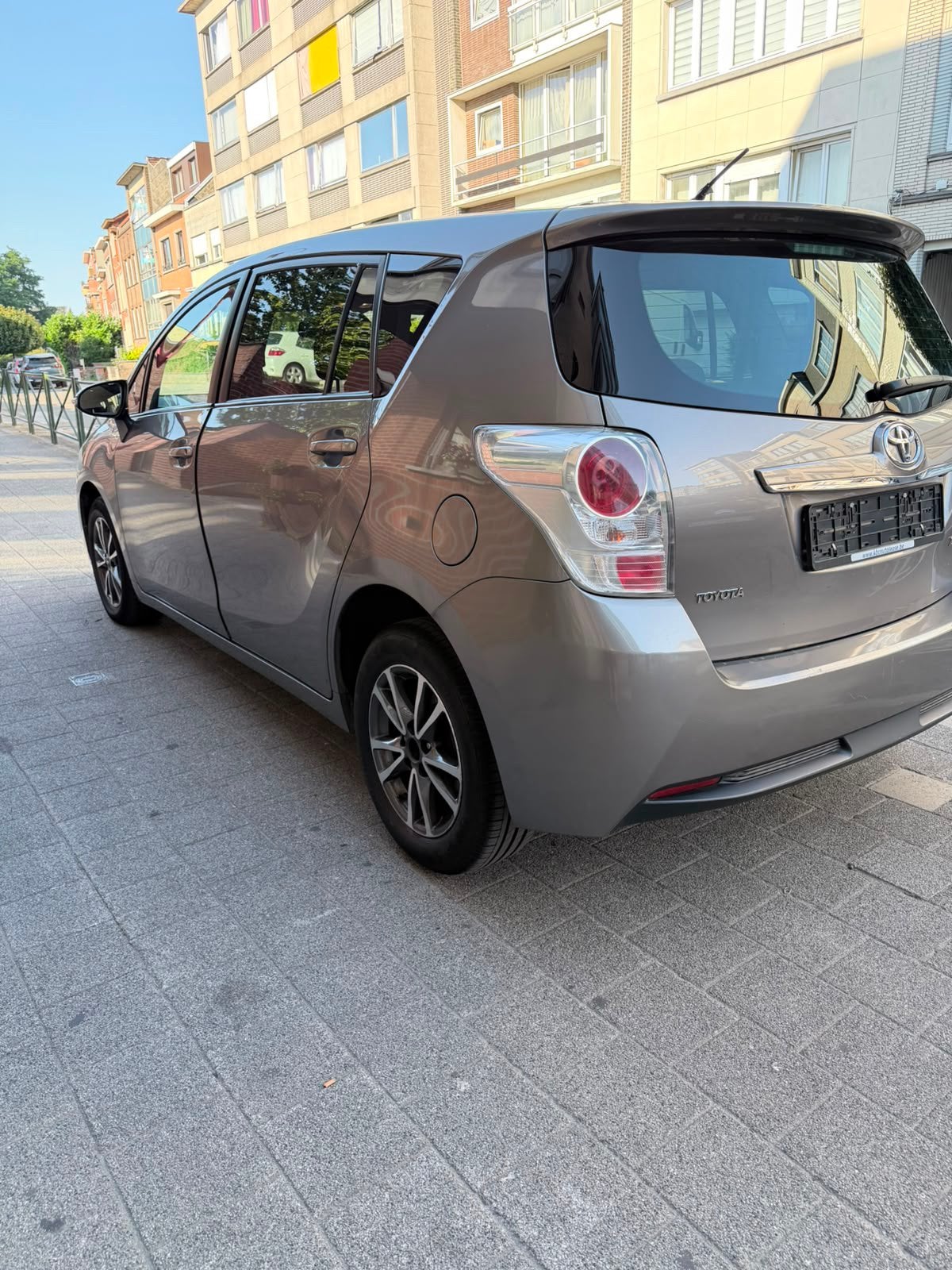 Toyota verso 7seats 161dkm full service 0485905657, Autos, Toyota, Euro 5, Entreprise, 7 places, Boîte manuelle