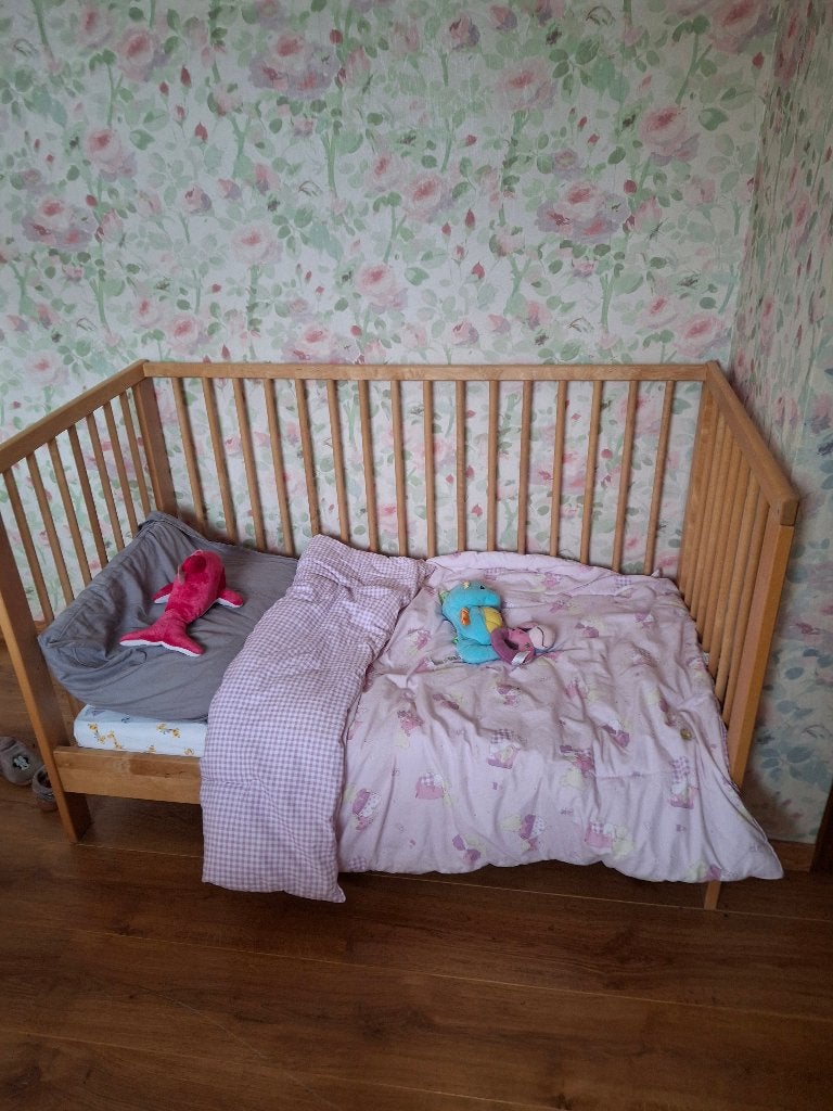 lit enfant reglable en hauteur et à 3 ou 4 parois, Enlèvement, Utilisé, Matelas