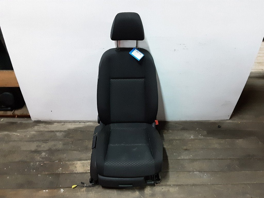 STOEL RECHTS VOOR Volkswagen Golf VI (5K1) (1K4881106NT), Auto-onderdelen, Gebruikt, Volkswagen, Mevr. I. Hauben, Rue de l'Espoir 34 34
4030  GRIVEGNÉE, BE