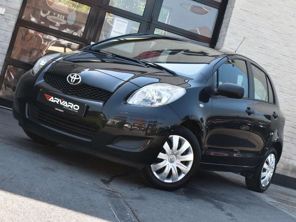 Toyota Yaris 1.0i VVT-i Luna / Airco / Elekt Ramen / Topstaa, Auto's, Toyota, Voorwielaandrijving, 118 g/km, Stof, Zwart