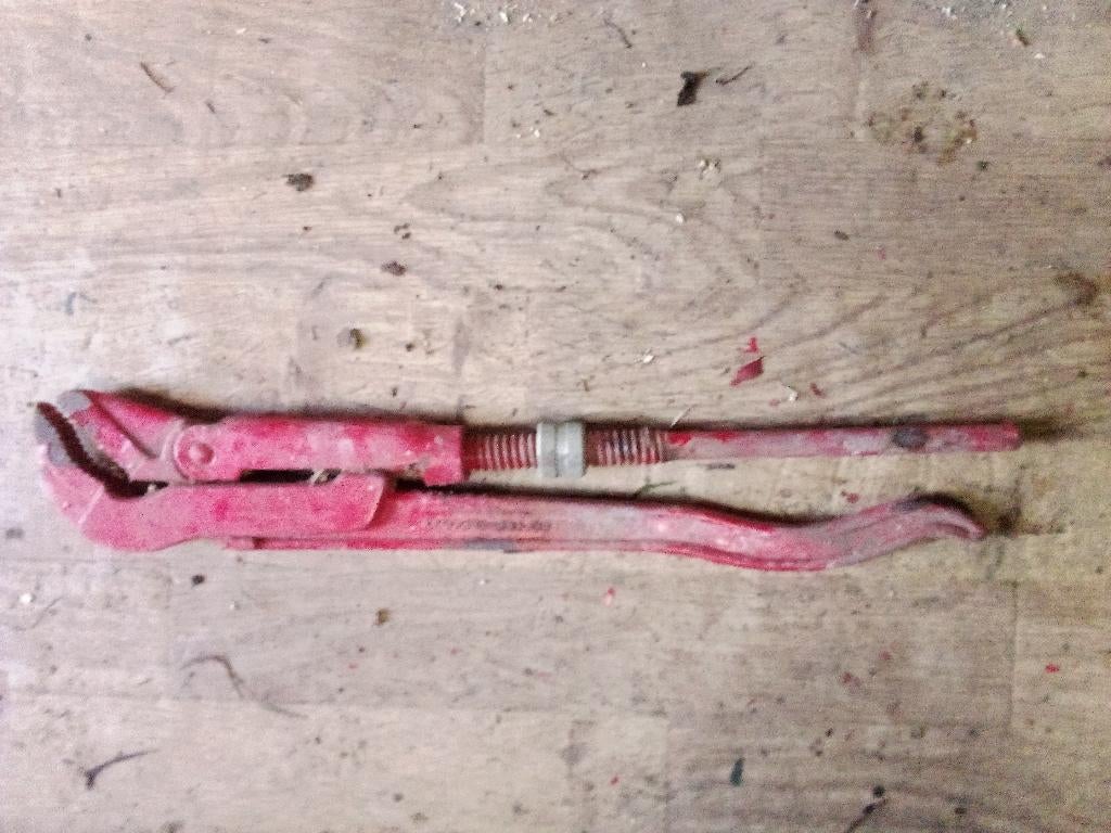 Grosse clé anglaise, Enlèvement ou Envoi