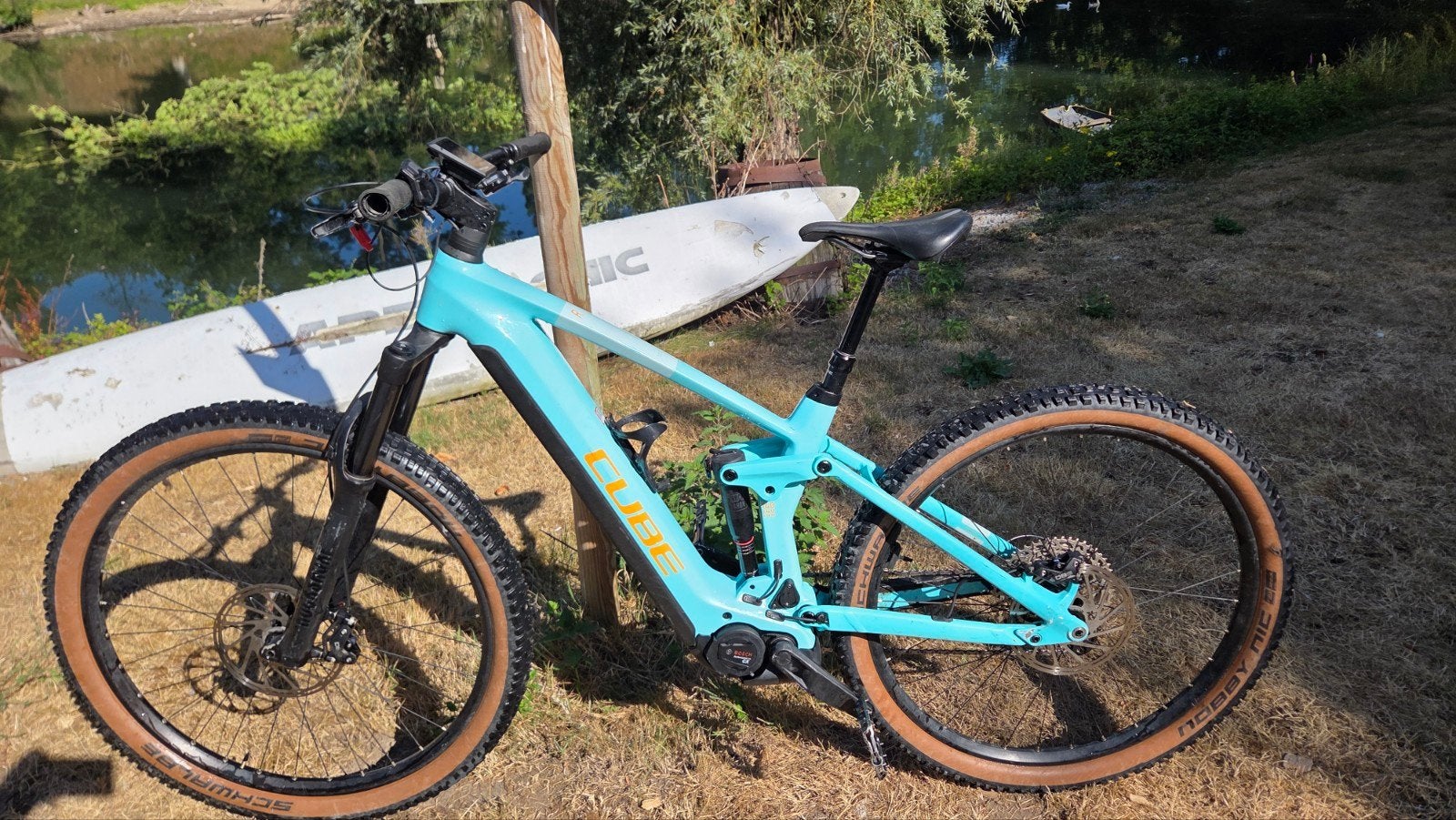 Vélo Vtt électrique cube année 2024 full suspendus, Enlèvement