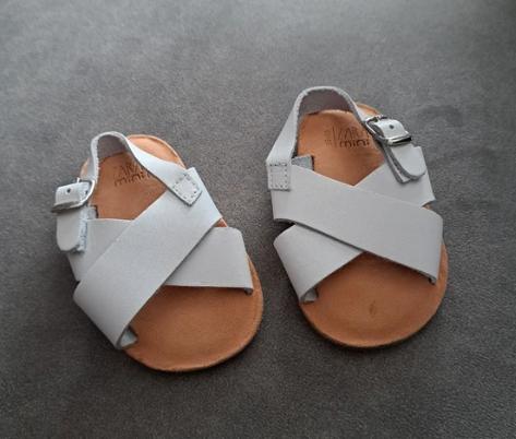 Zara mini sandalen 15-16, Enfants & Bébés, Vêtements enfant | Chaussures & Chaussettes, Enlèvement ou Envoi, Comme neuf, Zara