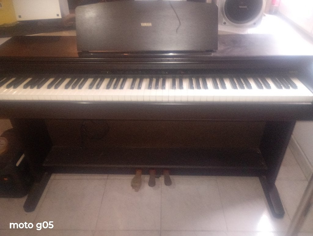 digitale piano yamaha DPY 88ii, Muziek en Instrumenten, Ophalen, Zwart, Digitaal, Zo goed als nieuw