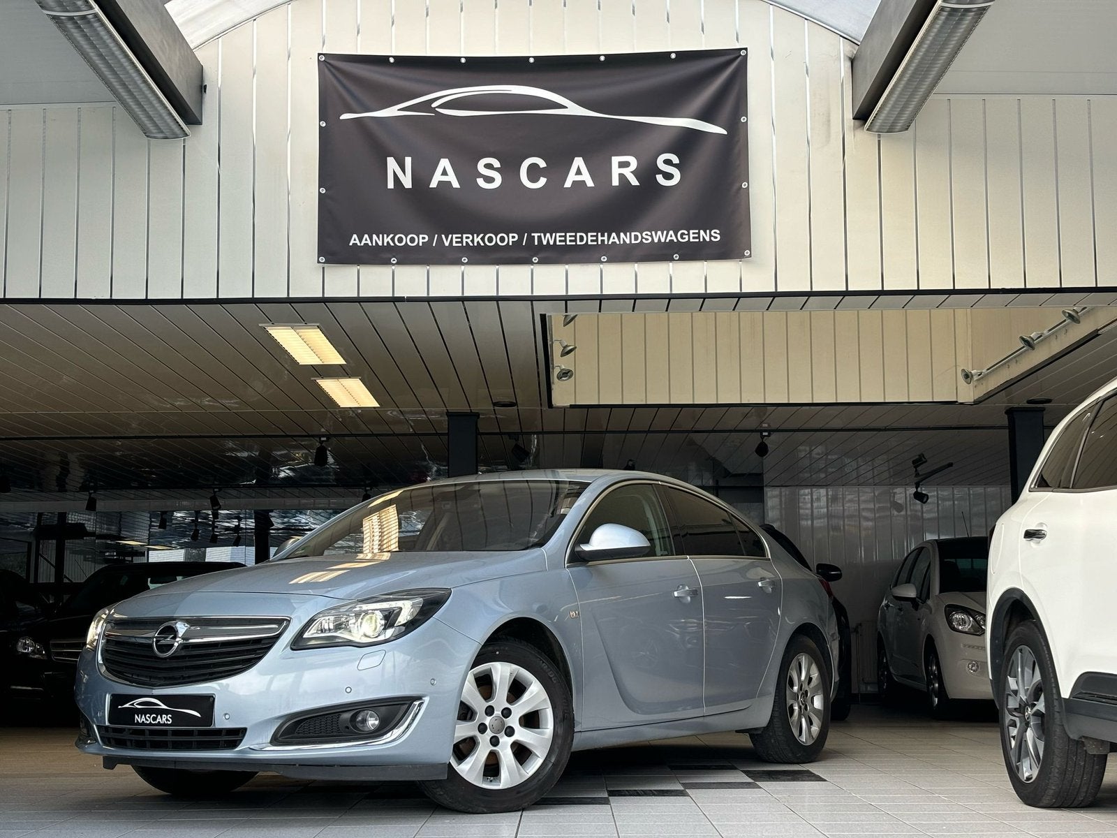 Opel Insignia 1.6i essence 2016 Euro6b Navi, Autos, Achat, 139 g/km, Entreprise, Noir