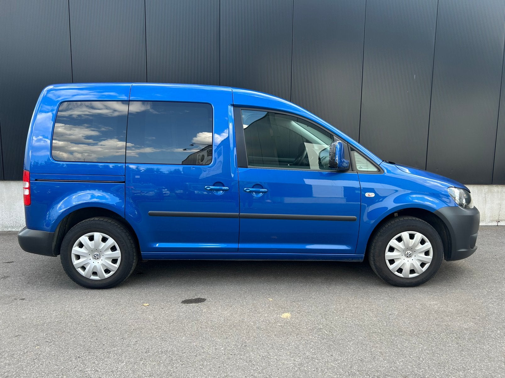Volkswagen Caddy 2.0 CNG + Benzine / Trekhaak, Autos, Euro 5, Noir, 5 portes, Electronic Stability Program (ESP)
