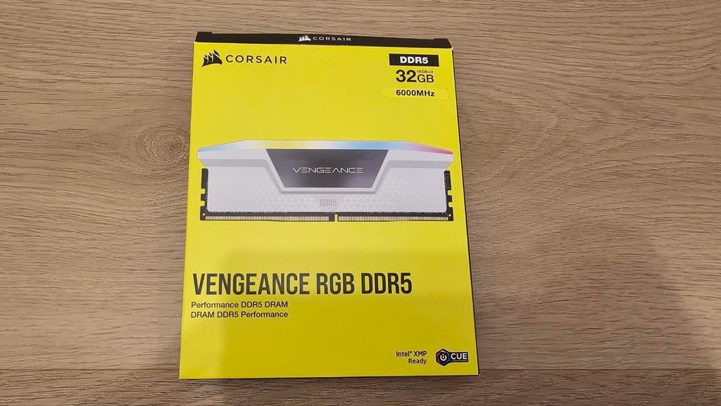 Corsair vengeance witte RGB DDR5 32Gb (2x16), Ophalen, 32 GB, Zo goed als nieuw, Desktop