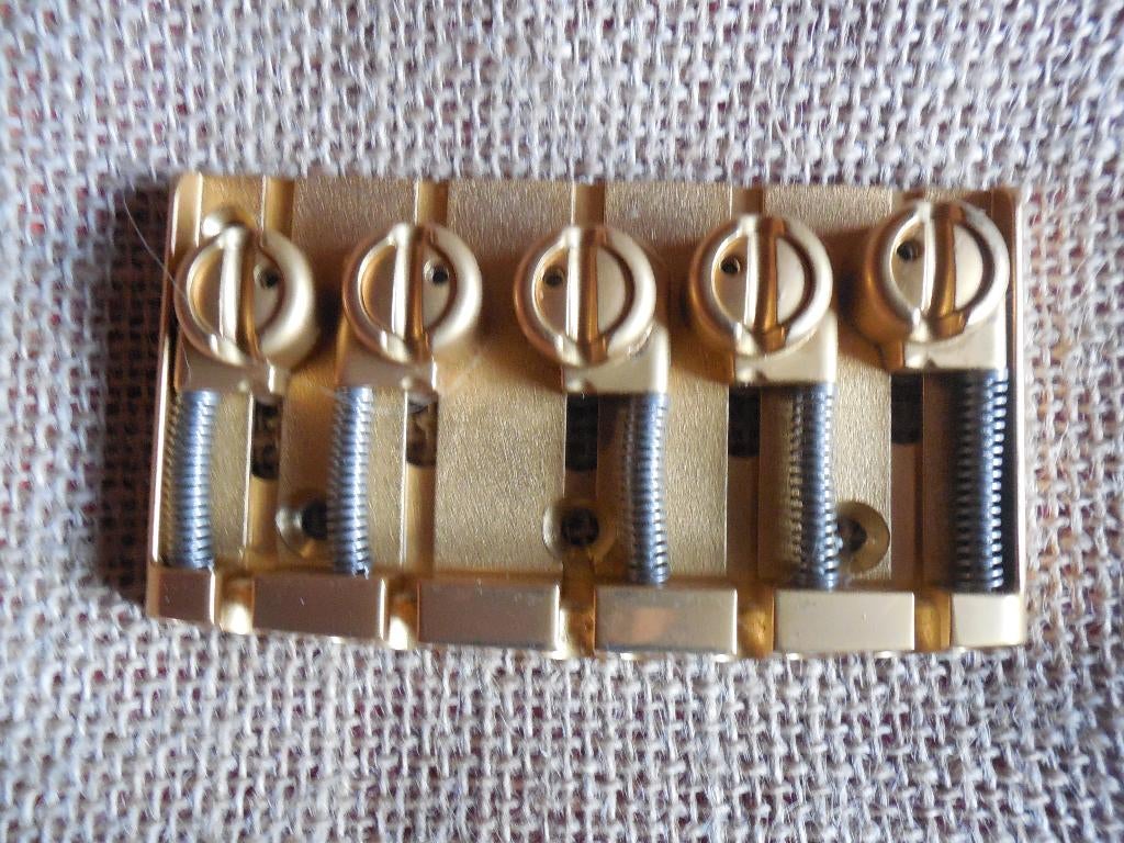 NOS - GOTOH PB AGH511-5 Bass Bridge - Japan, Muziek en Instrumenten, Instrumenten | Onderdelen, Ophalen of Verzenden, Zo goed als nieuw