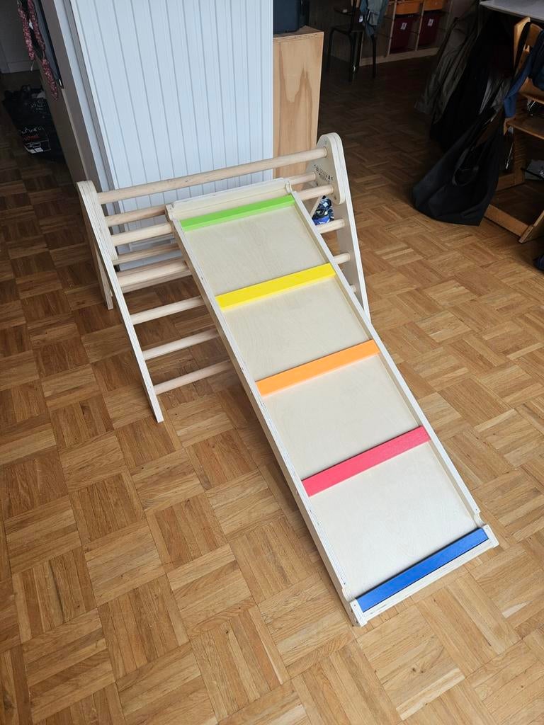 Klimdriehoek met 2-in-1 klimladder en glijbaan, Kinderen en Baby's, Speelgoed | Houten speelgoed, Ophalen, Zo goed als nieuw, Overige typen