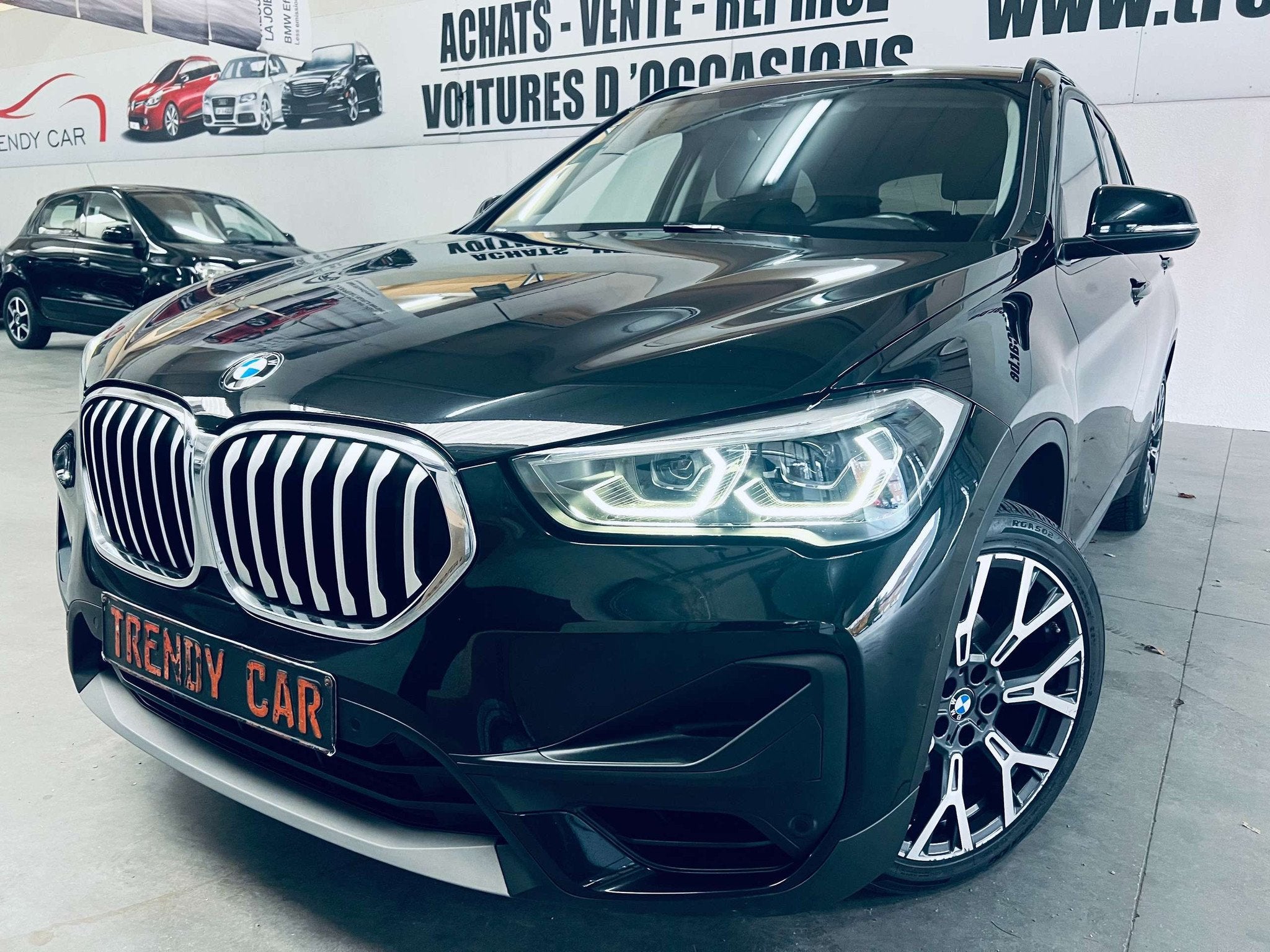 BMW X1 1.5iA AUTOMATIC+NAVI+LED+CUIR+CARNET+GARANTIE, Auto's, Gebruikt, 136 pk, Zwart, Leder