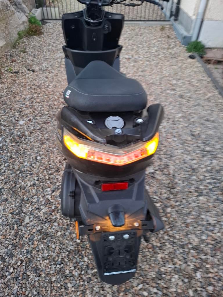 Gts Enzo Naked Rs Carbon Black., Fietsen en Brommers, Ophalen, Gts, Klasse A (25 km/u), Zo goed als nieuw