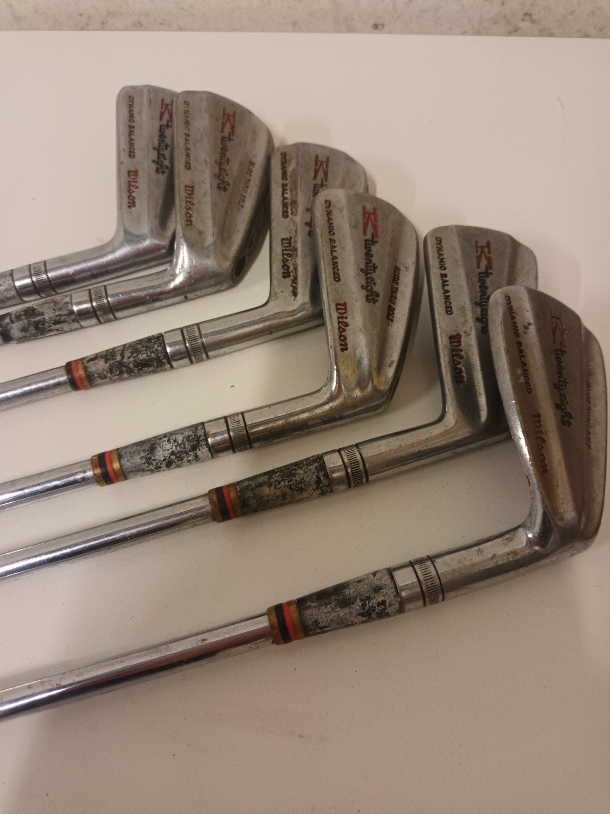 Vintage Wilson K-28 Dynamic Balanced IJzers (Jaren '50) –, Ophalen, ###, Set, ###