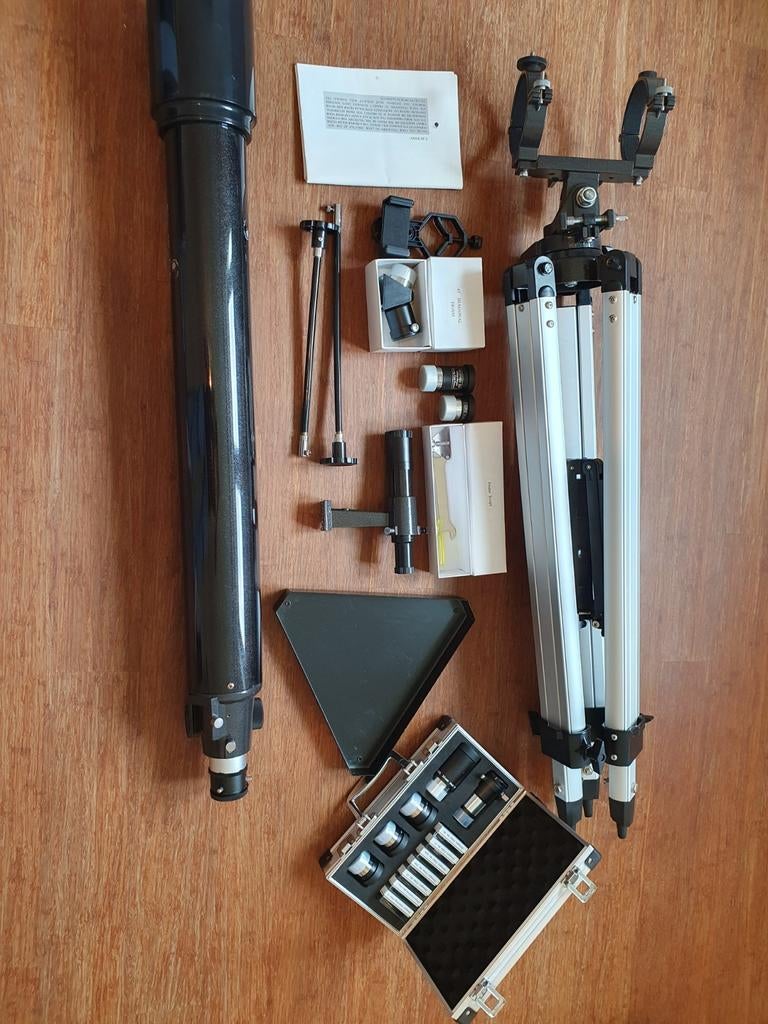 Étui Skywatcher 90/900 AZ3 + Omegon, Enlèvement ou Envoi, Comme neuf, 80 à 200 mm, Avec trépied
