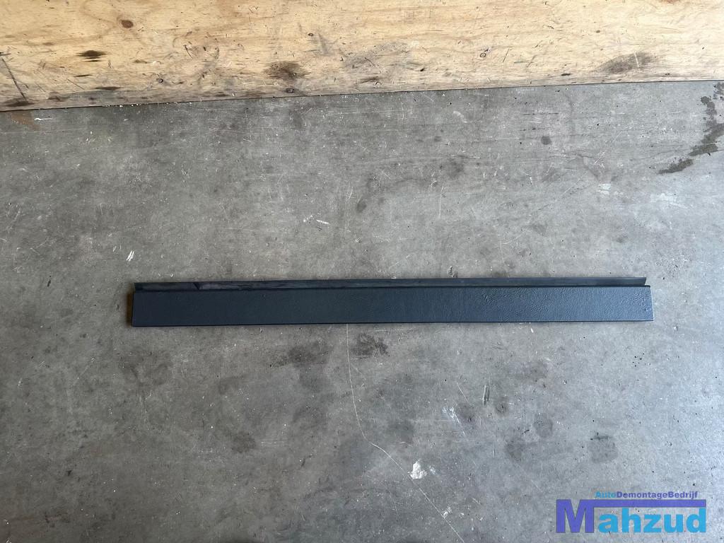 MERCEDES SLK R170 Hoedenplank strip 1996-2004 a1706900108, Gebruikt, Mercedes-Benz AG, Mercedes-Benz, Mercedesstrasse 120
70372  Stuttgart, DE