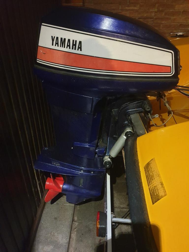 Bateau à moteur avec remorque 0497676774, Enlèvement ou Envoi