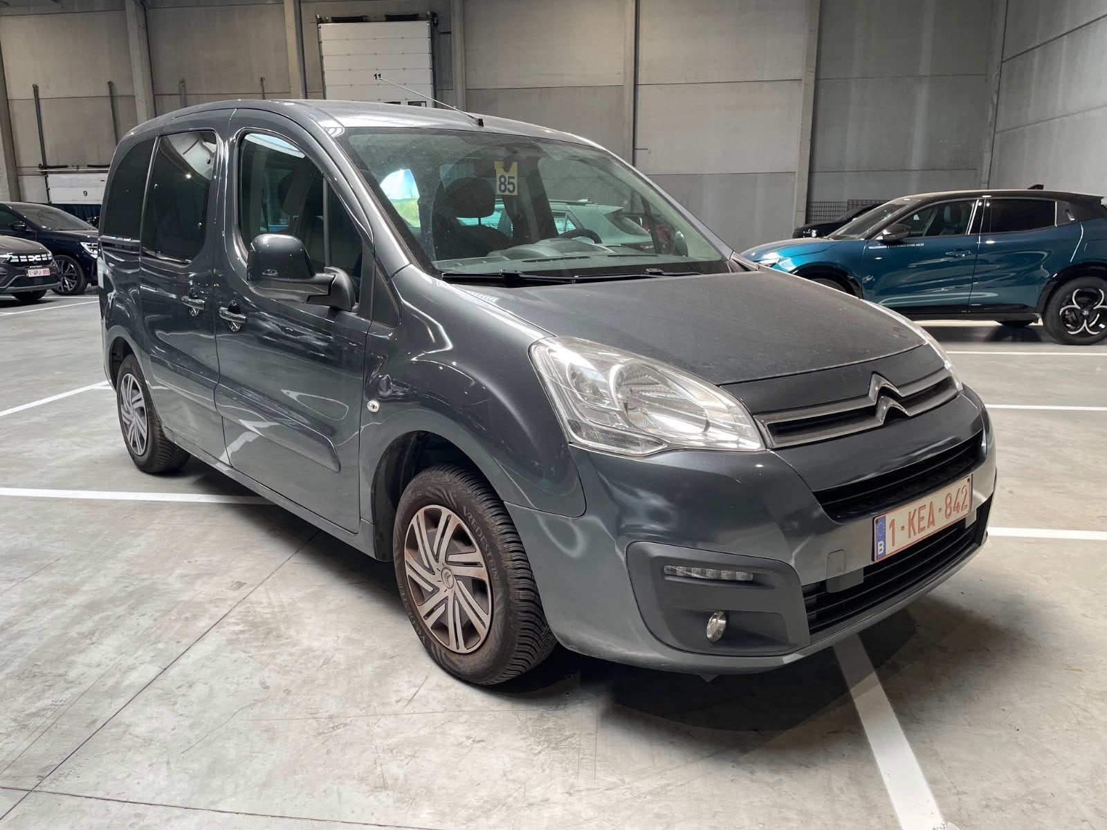 Citroën Berlingo 1,2 benzien 66000 km !!!, Monovolume, Euro 6, Grijs, 81 kW