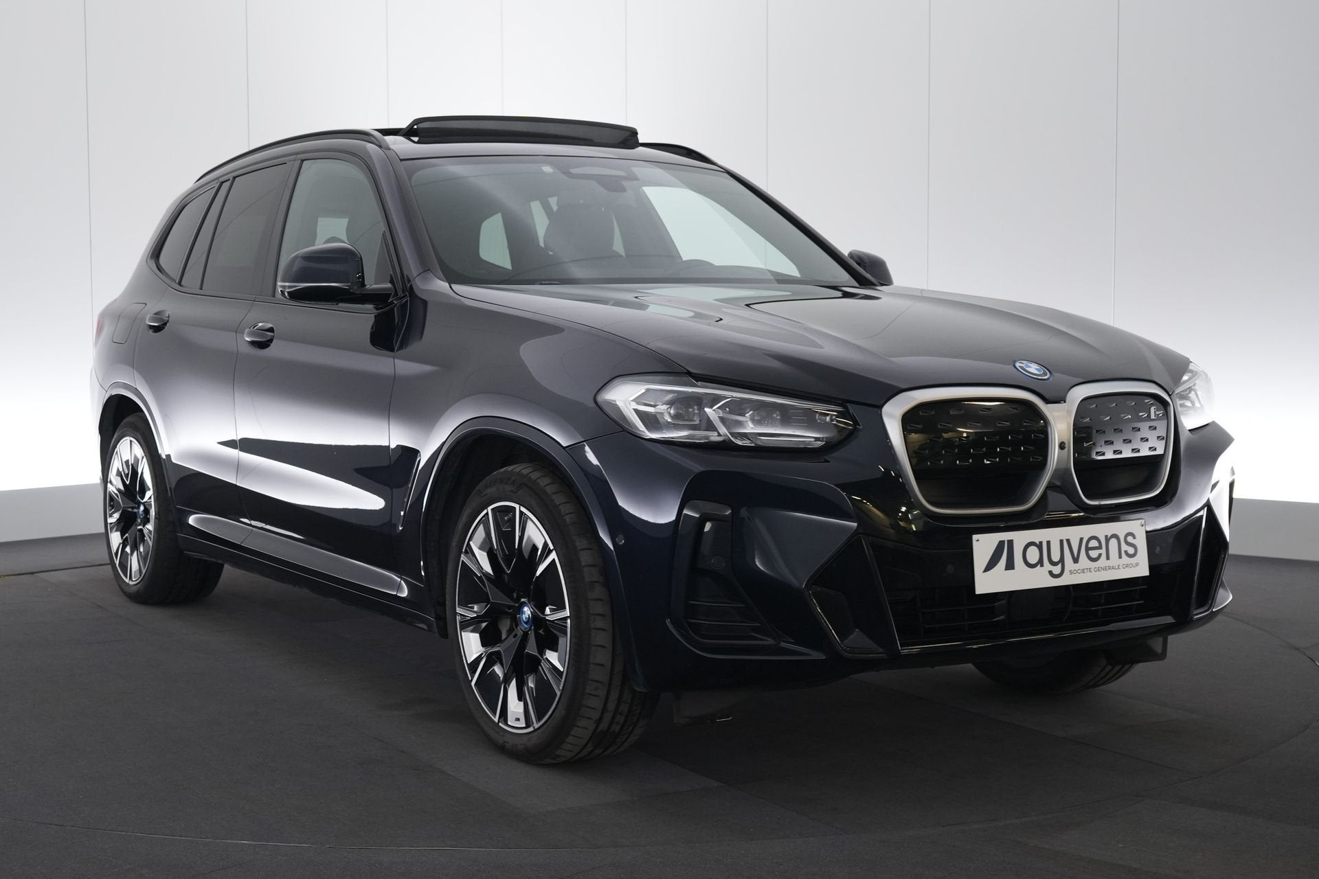 (2DAH361) BMW IX3, Auto's, BMW, Automaat, Achterwielaandrijving, Gebruikt, Blauw