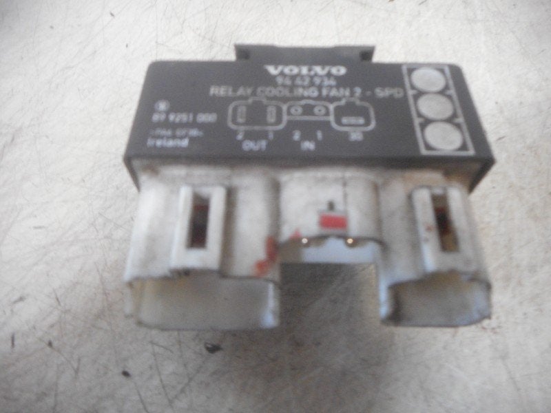 VENTILATEUR DE REFROIDISSEMENT V70 (GW / LW / LZ) (9442934), Info@volvocars.com, Volvo Car Germany GmbH, Siegburger Straße 229
50679  Köln, DE