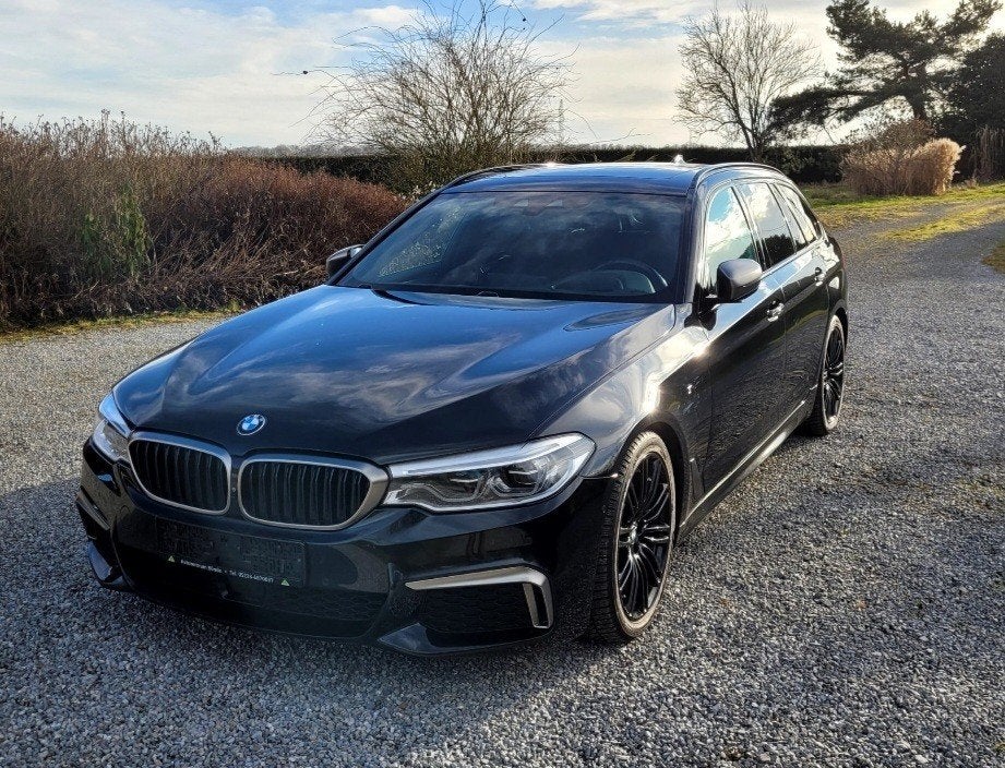 BMW M550D XDRIVE, Autos, BMW, Cuir, 1800 kg, Phares directionnels, Entretenue par le concessionnaire