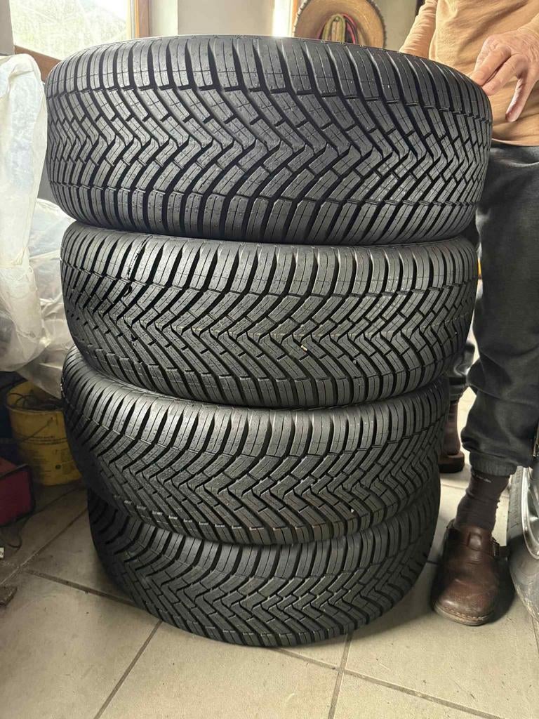 CONTINENTAL TIRES, nooit gemonteerd, Auto-onderdelen, Banden en Velgen, Ophalen of Verzenden, Band(en)