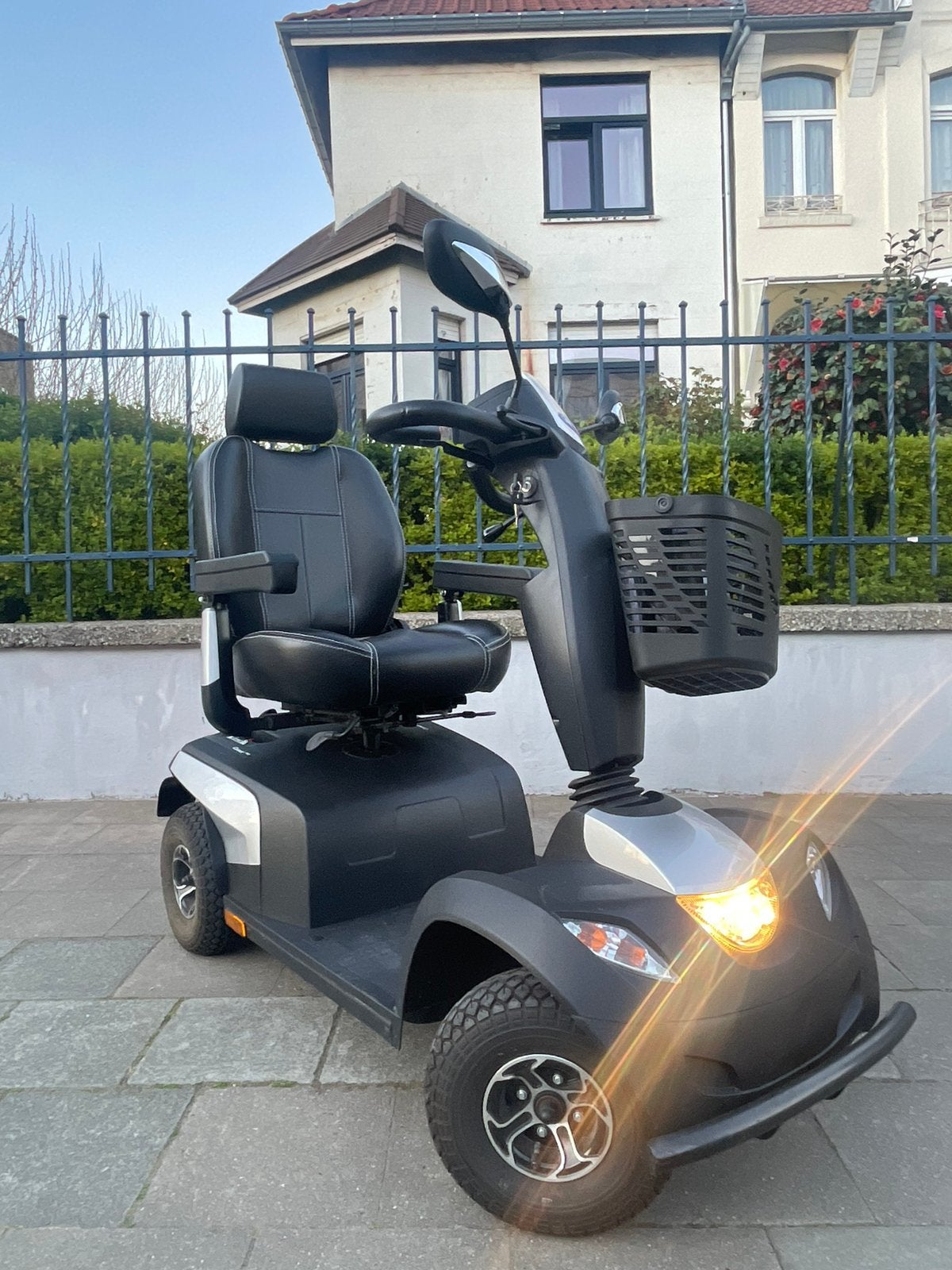Scootmobiel Invacare Comet Pro voiturette électrique PMR, Enlèvement ou Envoi, Pliant, Comme neuf, Fauteuil roulant électrique