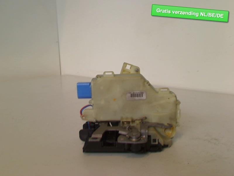 PORTIERSLOT LINKS VOOR Transporter T5 (3B1837015BC), Gebruikt, Volkswagen, Volkswagen AG, Voor
