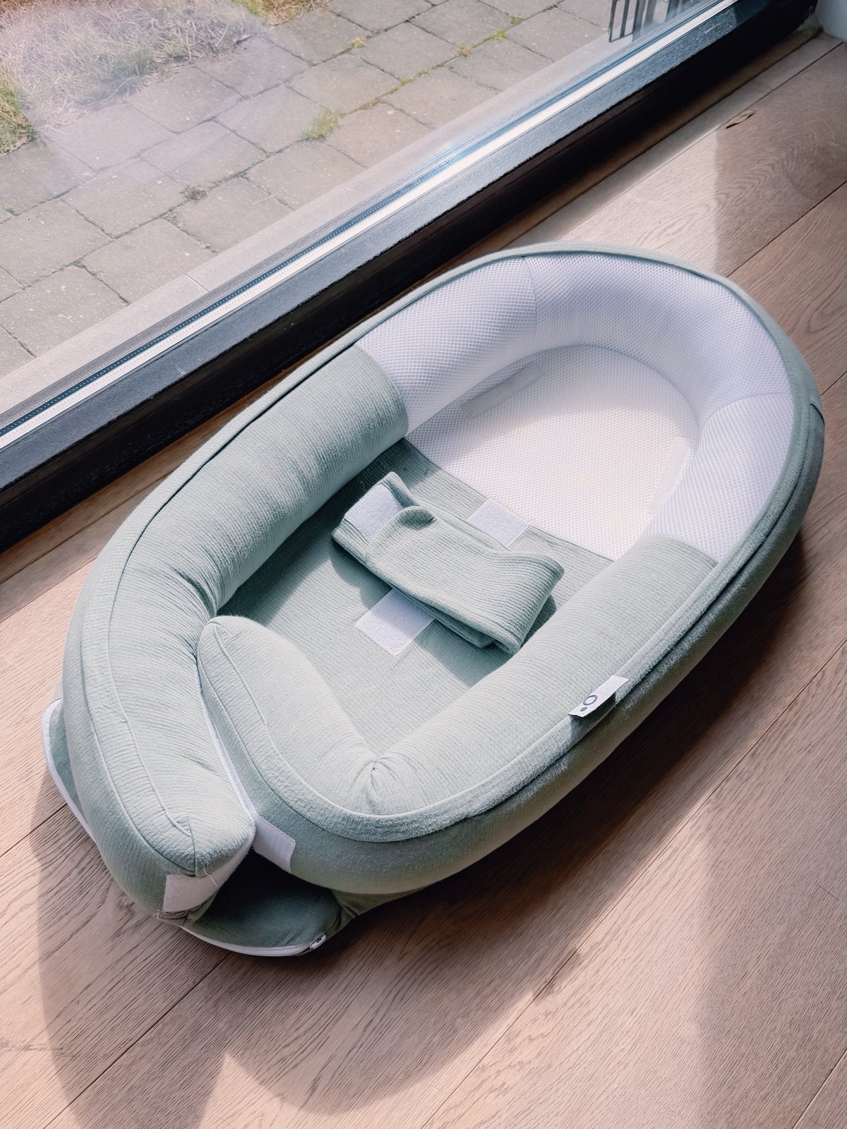 Babynestje Domoo Cocoon - Groen, Kinderen en Baby's, Ophalen, Zo goed als nieuw