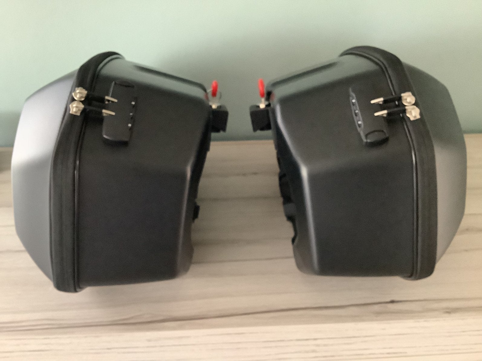 Shad E48SR zijkoffers, Motoren, Ophalen, Zo goed als nieuw