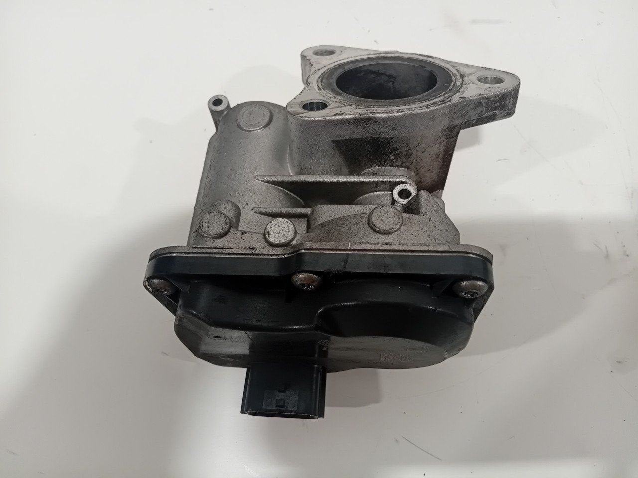 Egr klep Renault Clio, Onderdelen@venauto.nl, Van der Ven Autorecycling B.V., Ettenseweg 76, 4706 PB Roosendaal, The Netherlands